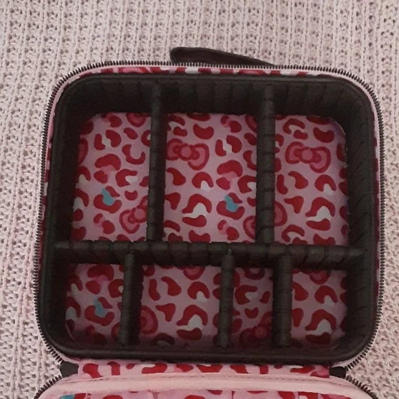 Impressions X Hello Kitty Cosmetic Case - Picture 6 of 11